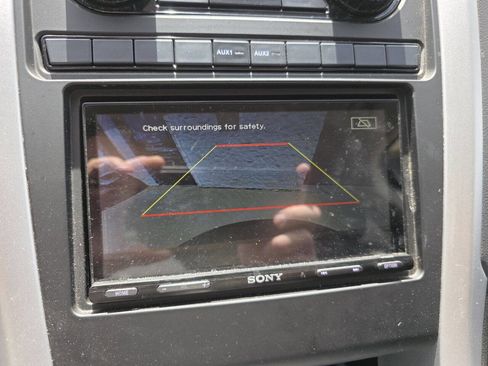 Used 2015 Ford Fusion SE w/ Equipment Group 201A FWD image 12
