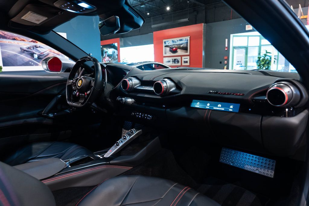 Used 2020 Ferrari 812 Superfast RWD image 42
