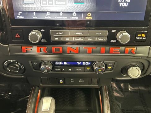 Used 2025 Nissan Frontier PRO-4X w/ Tow Package AWD/4WD image 15