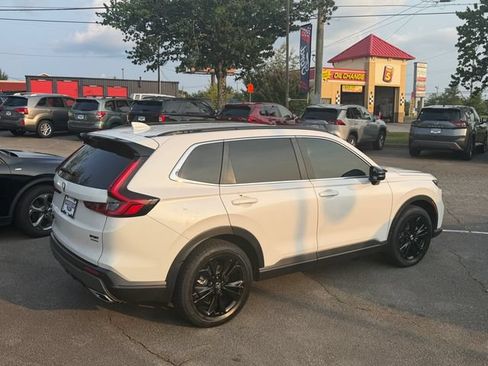 Used 2025 Honda CR-V Sport Touring image 3