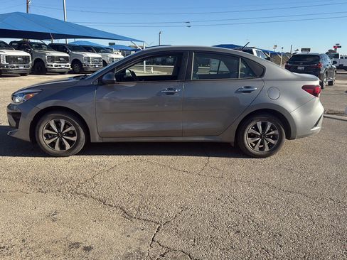 Used 2022 Kia Rio S w/ Technology Package image 4