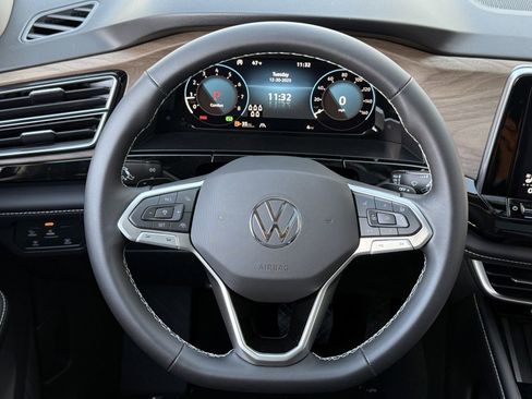 New 2026 Volkswagen Atlas SE image 13