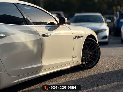Used 2018 Maserati Quattroporte S GranSport image 9