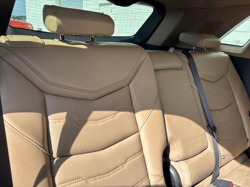 Used 2018 Cadillac XT5 Platinum w/ Driver Assist Package image 28