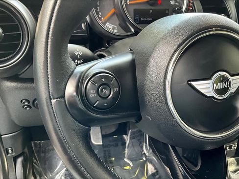 Used 2016 MINI Cooper 2-Door Hardtop image 23