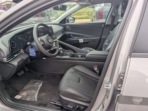 New 2026 Hyundai Elantra Limited image 14
