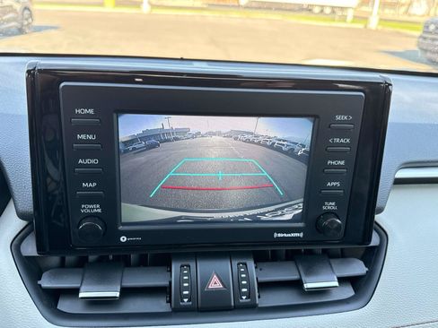 Used 2021 Toyota RAV4 XLE Premium FWD image 21