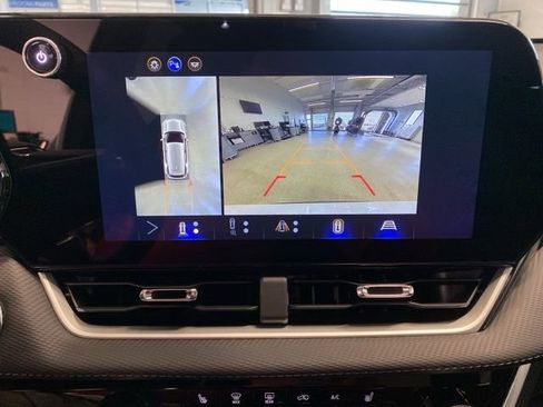 New 2026 Chevrolet Equinox LT w/ Safety and Technology Package AWD/4WD image 18