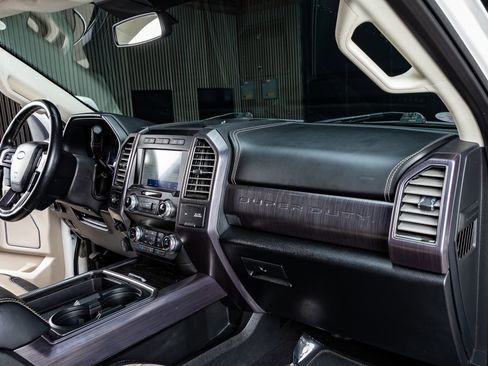 Used 2021 Ford F250 Limited w/ FX4 Off-Road Package image 17