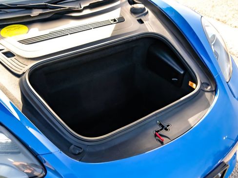 Used 2017 Porsche 718 Cayman RWD image 37