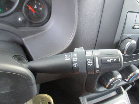 Used 2010 Jeep Patriot Sport FWD image 19