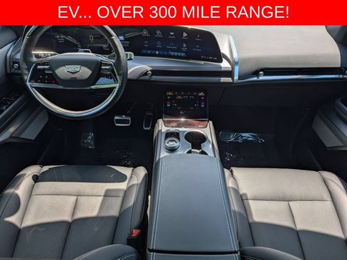 Used 2026 Cadillac Vistiq Sport w/ LPO, Floor Liner Package AWD/4WD image 29