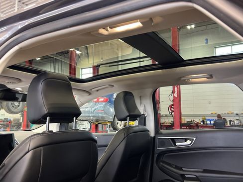 Used 2024 Ford Edge SEL w/ Convenience Package image 37