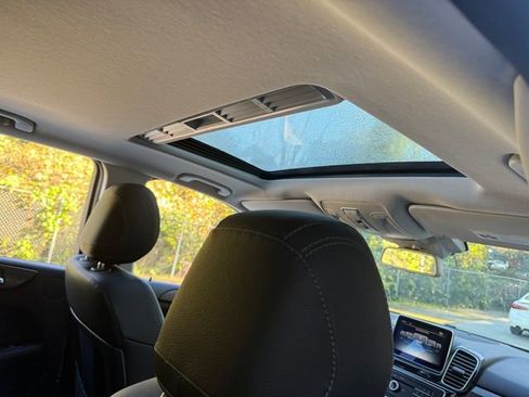 Used 2016 Mercedes-Benz GLE 300d 4MATIC image 34