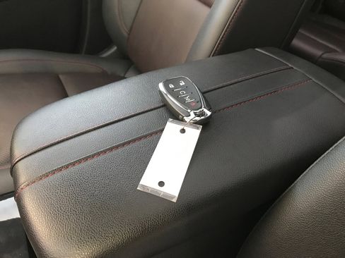 Certified 2022 Chevrolet Blazer RS w/ Enhanced Convenience Package image 26