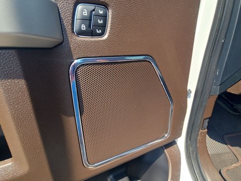 Used 2022 Ford F250 King Ranch w/ King Ranch Ultimate Package AWD/4WD image 15