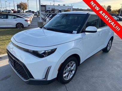 Used 2024 Kia Soul LX w/ Option Group 015