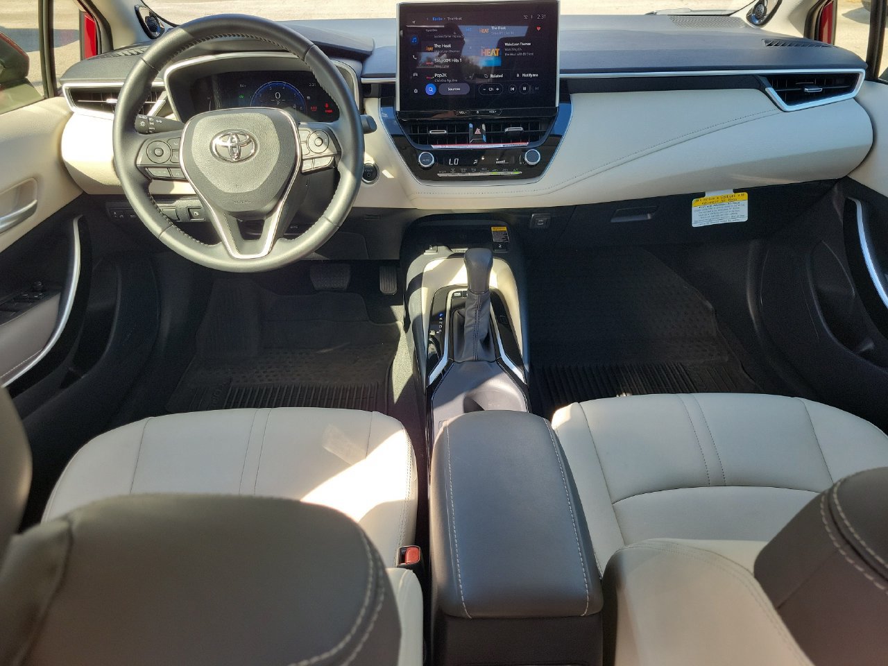 Used 2025 Toyota Corolla XLE FWD image 12