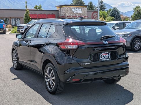 Used 2021 Nissan Kicks SV FWD image 7