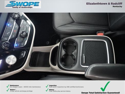 Certified 2024 Chrysler Pacifica Touring-L image 25