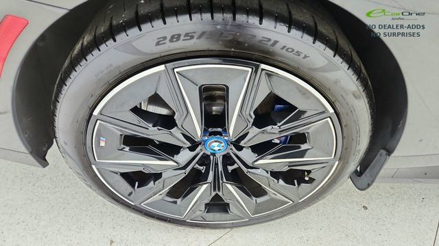 Used 2023 BMW i7 xDrive60 AWD/4WD image 59