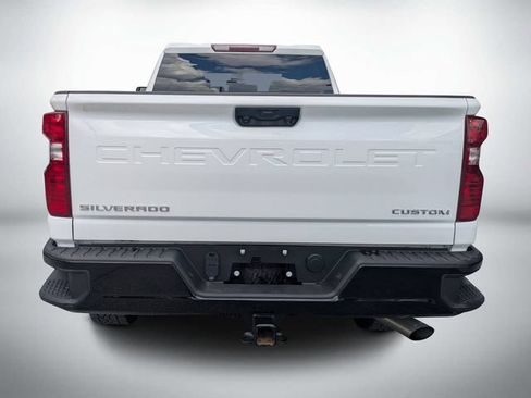 Used 2025 Chevrolet Silverado 2500 Custom w/ Custom Convenience Package AWD/4WD image 5