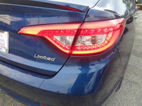 Used 2017 Hyundai Sonata Limited w/ Cargo Package FWD image 8