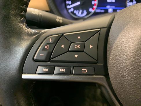 Used 2024 Nissan Sentra SV w/ SV Premium Package image 22