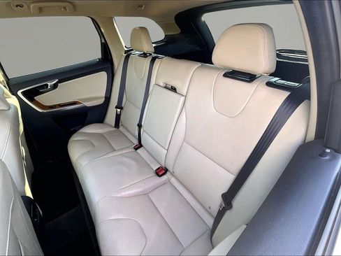 Used 2017 Volvo XC60 T5 Inscription w/ Advanced Package image 24