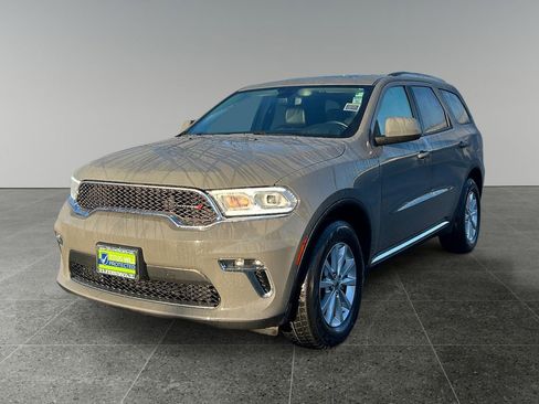 Used 2021 Dodge Durango SXT image 3
