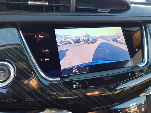 Used 2023 Cadillac XT6 Premium Luxury image 34