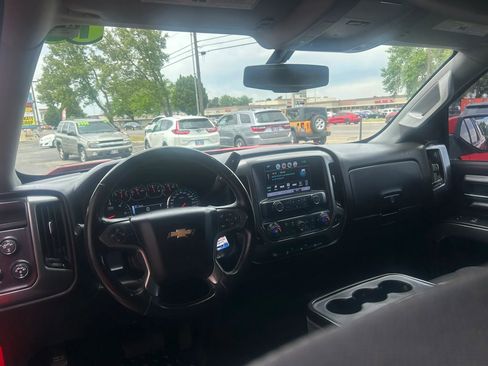 Used 2018 Chevrolet Silverado 1500 LT w/ All Star Edition AWD/4WD image 4