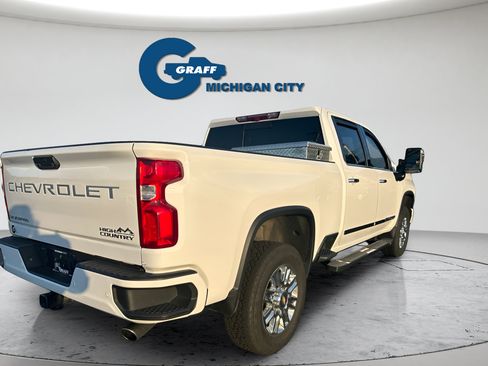 Used 2024 Chevrolet Silverado 2500 High Country AWD/4WD image 5