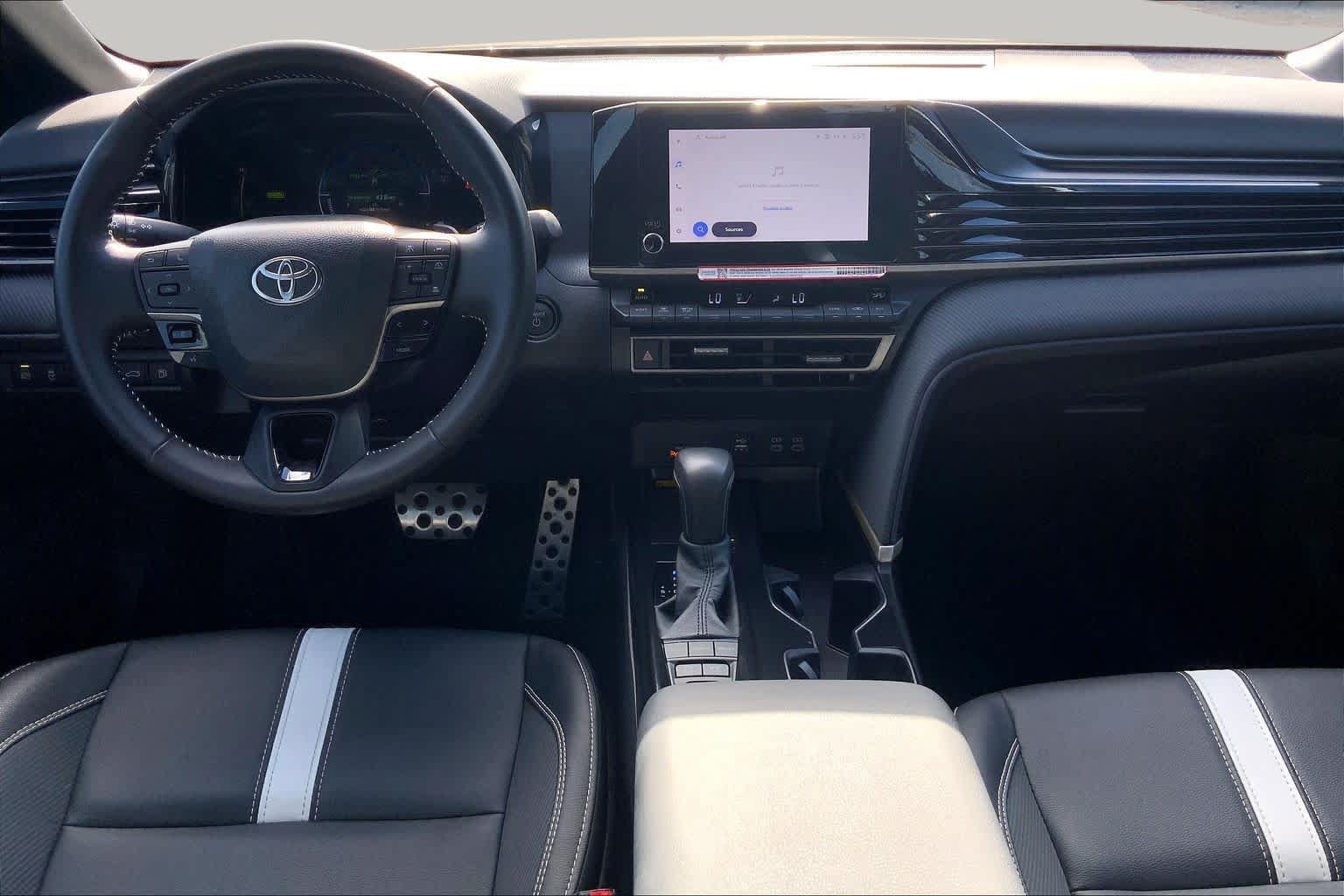 Used 2026 Toyota Camry SE w/ Convenience Package FWD image 15