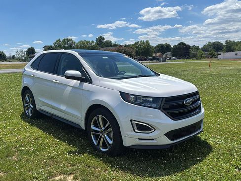 Used 2018 Ford Edge Sport w/ Equipment Group 401A AWD/4WD image 7