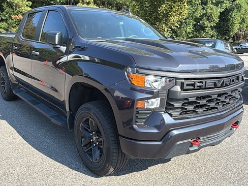Used 2024 Chevrolet Silverado 1500 Custom Trail Boss w/ LPO, Dark Essentials Package AWD/4WD image 5