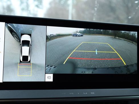 Used 2024 Toyota Prius Limited image 28