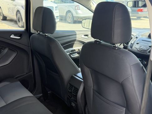 Used 2017 Ford Escape SE FWD image 27