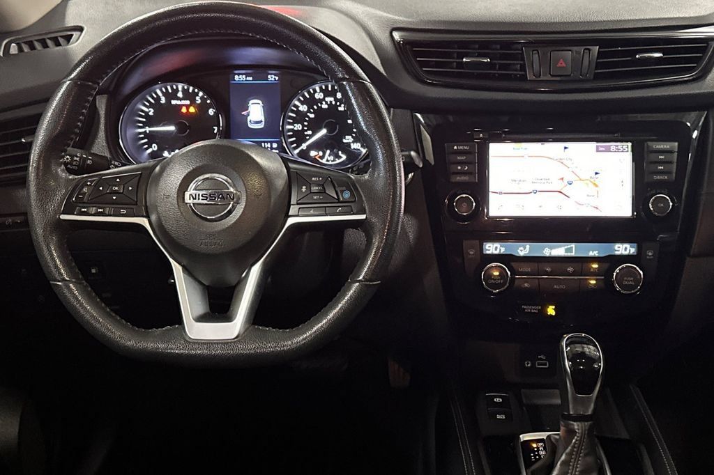 Used 2020 Nissan Rogue SL FWD image 16
