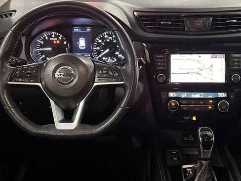 Used 2020 Nissan Rogue SL FWD image 16