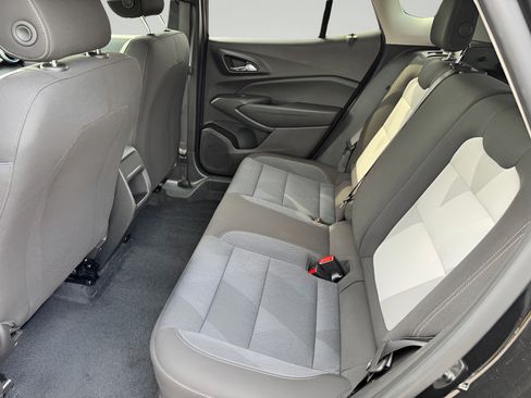 Used 2024 Chevrolet Trax LS FWD image 27