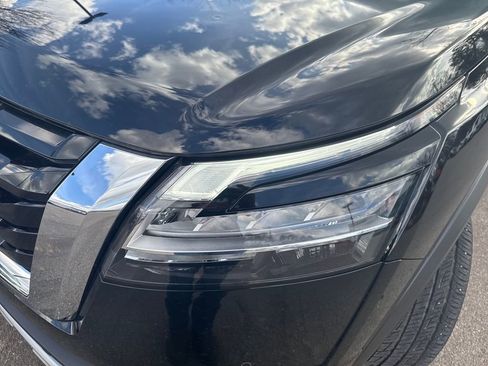 Certified 2023 Nissan Pathfinder SL image 44