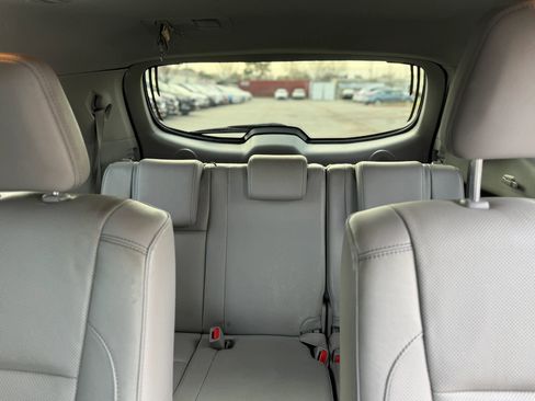 Used 2016 Toyota Highlander Limited Platinum image 17