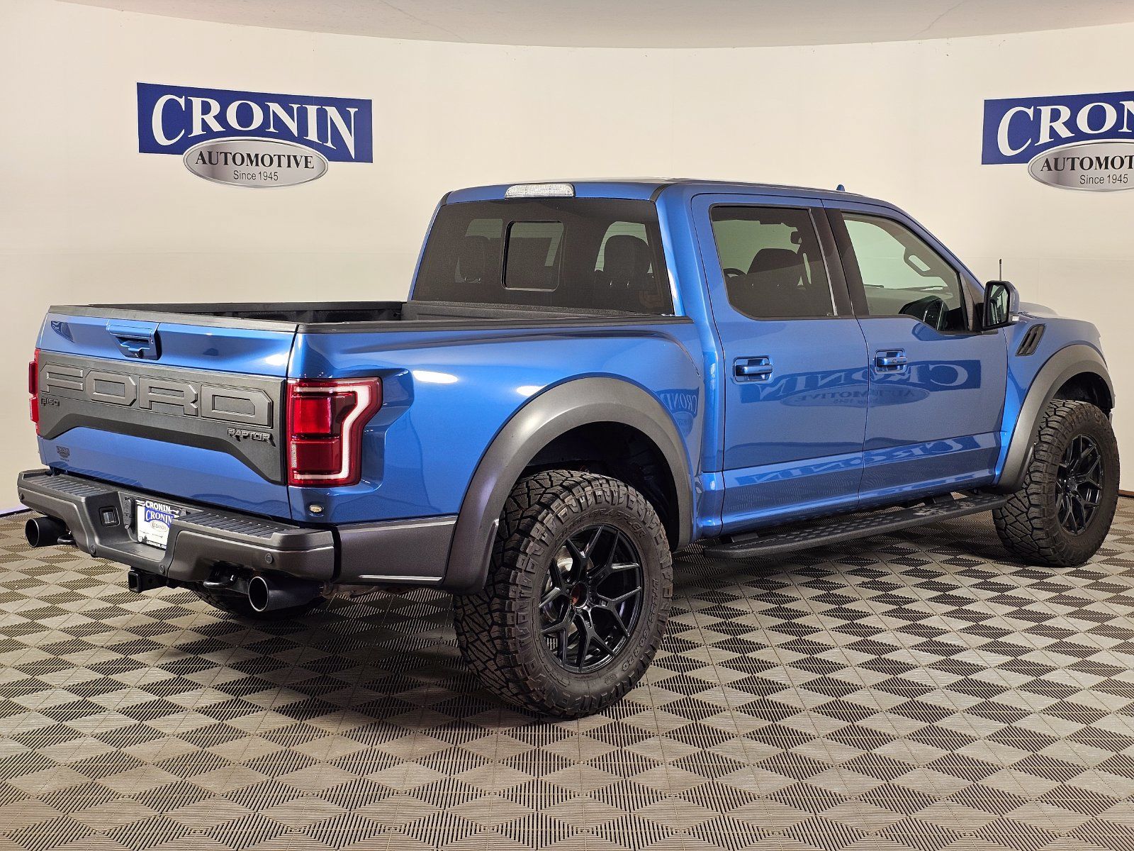 Used 2019 Ford F150 Raptor w/ Equipment Group 802A Luxury AWD/4WD image 32
