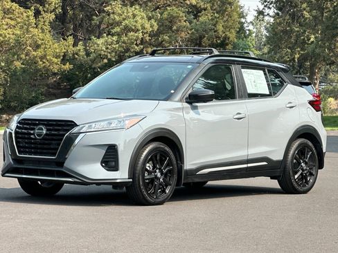 Used 2021 Nissan Kicks SR FWD image 8