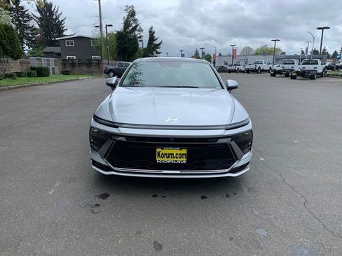 New 2026 Hyundai Sonata Limited FWD image 8