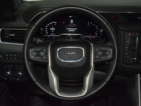 Used 2024 GMC Yukon XL Denali AWD/4WD image 38