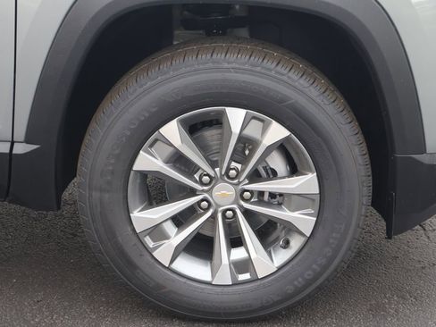 New 2026 Chevrolet Equinox LT w/ Convenience Package II FWD image 11