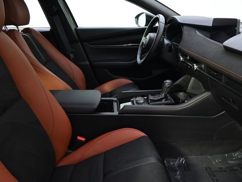 Certified 2025 MAZDA MAZDA3 Carbon image 16