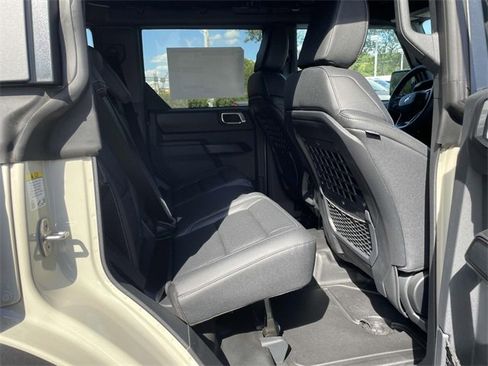 New 2025 Ford Bronco Badlands image 28